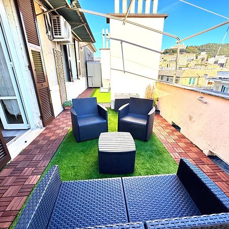 Plein Ciel - Attico Vicino Al Centro - Parcheggio Privato Apartment เจนัว ภายนอก รูปภาพ