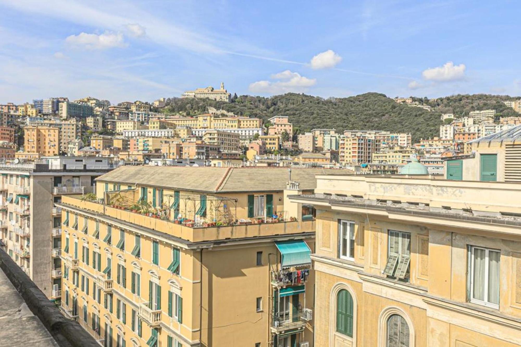 Plein Ciel - Attico Vicino Al Centro - Parcheggio Privato Apartment เจนัว ภายนอก รูปภาพ